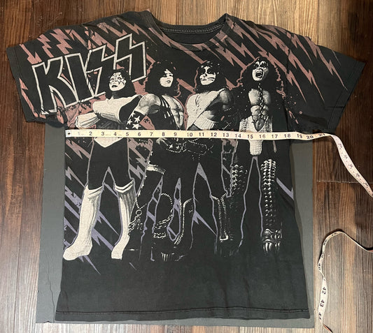 (SOLD) - Kiss Rock Band Graphic T Shirt Size: Medium
