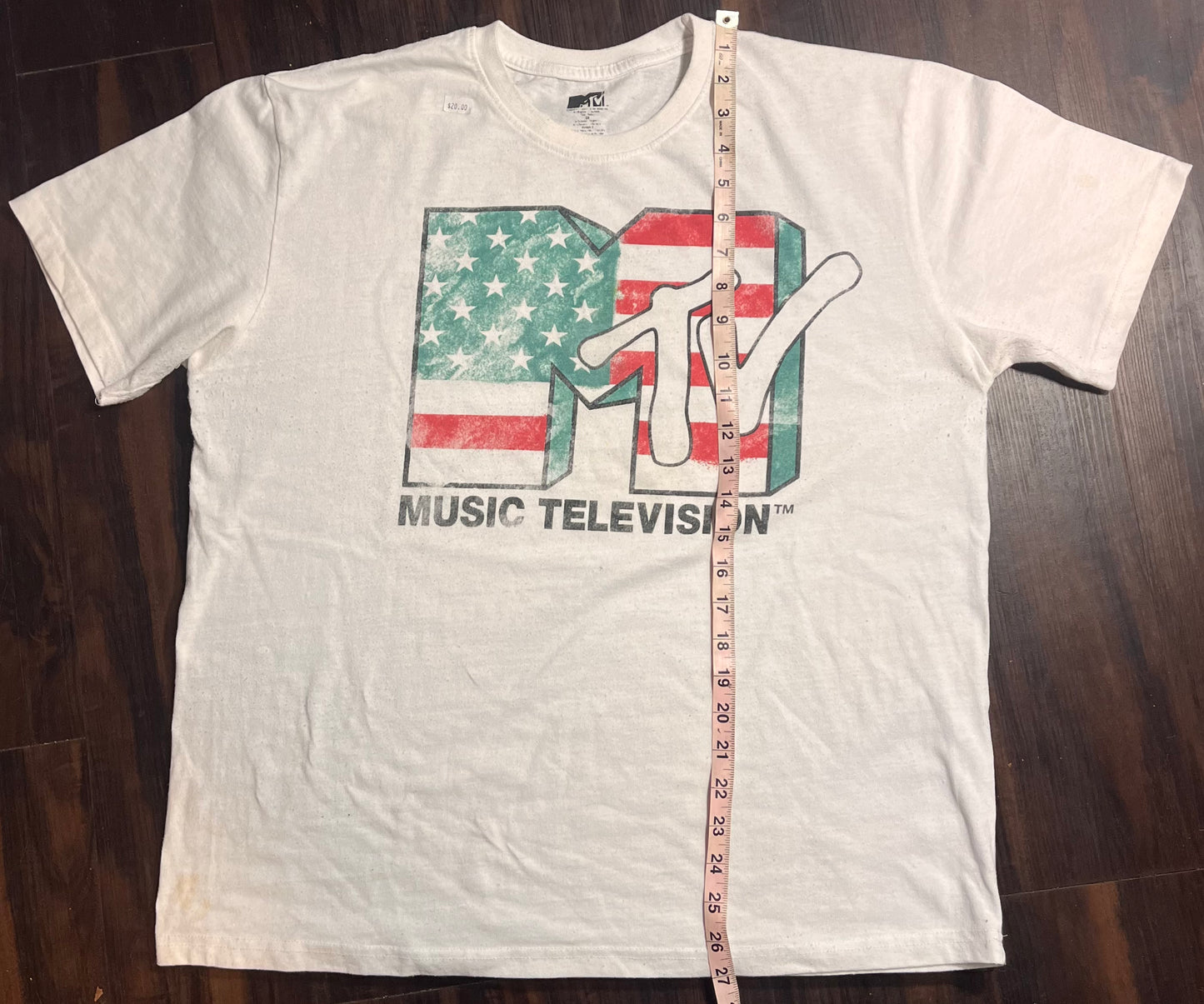 MTV White American Flag themed shirt graphic Tshirt - Size: XL