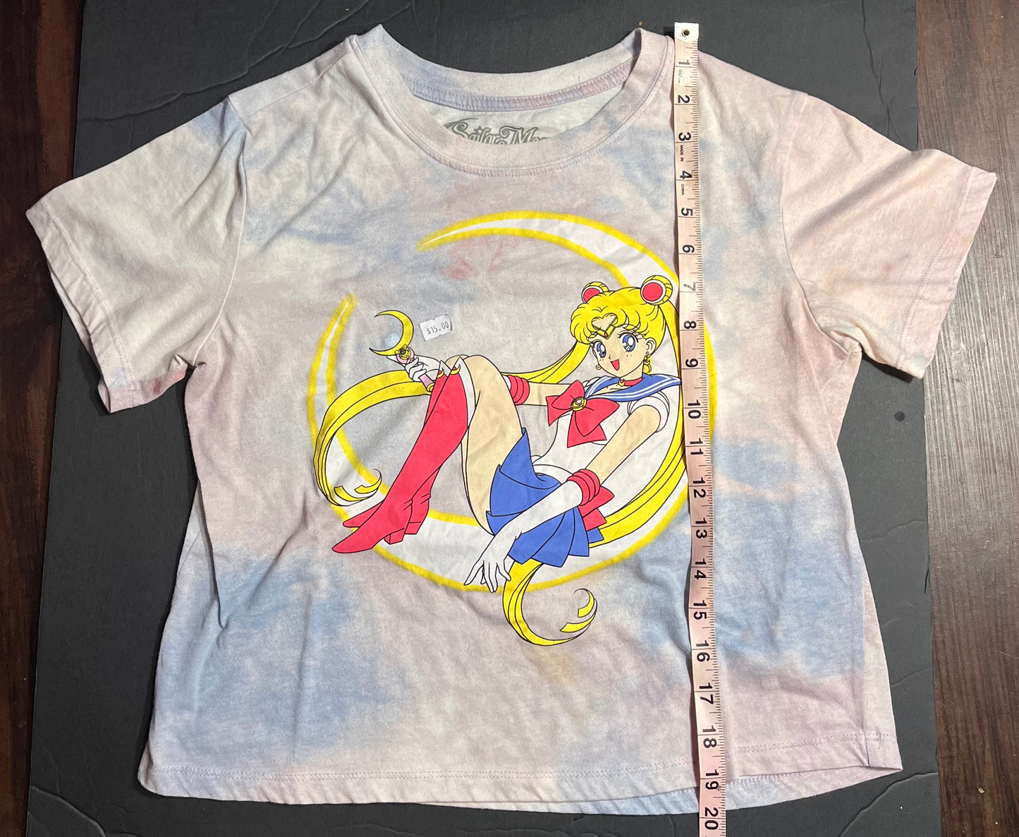 Sailor Moon Graphic Tshirt Size: Small