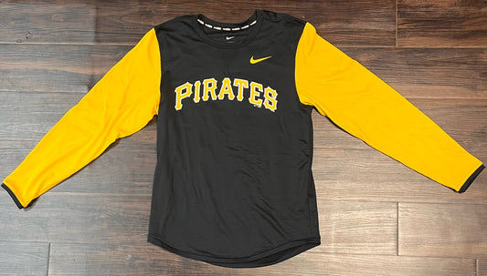 Pittsburgh pirates Nike tech black and yellow long sleeve shirt with Pirates chest logo Size: M