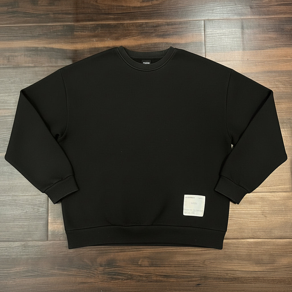 Essentials black crew neck( logo on the back) Size: M