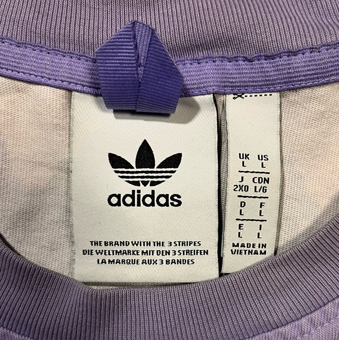 Adidas Originals purple tie-dye T-shirt  Adventure Archive Print w/ Chameleon Design size: Large