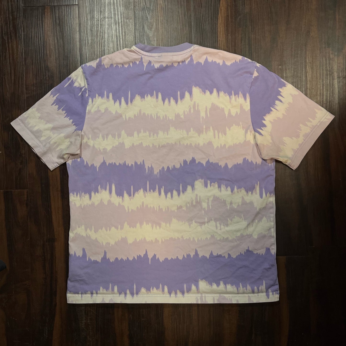 Adidas Originals purple tie-dye T-shirt  Adventure Archive Print w/ Chameleon Design size: Large