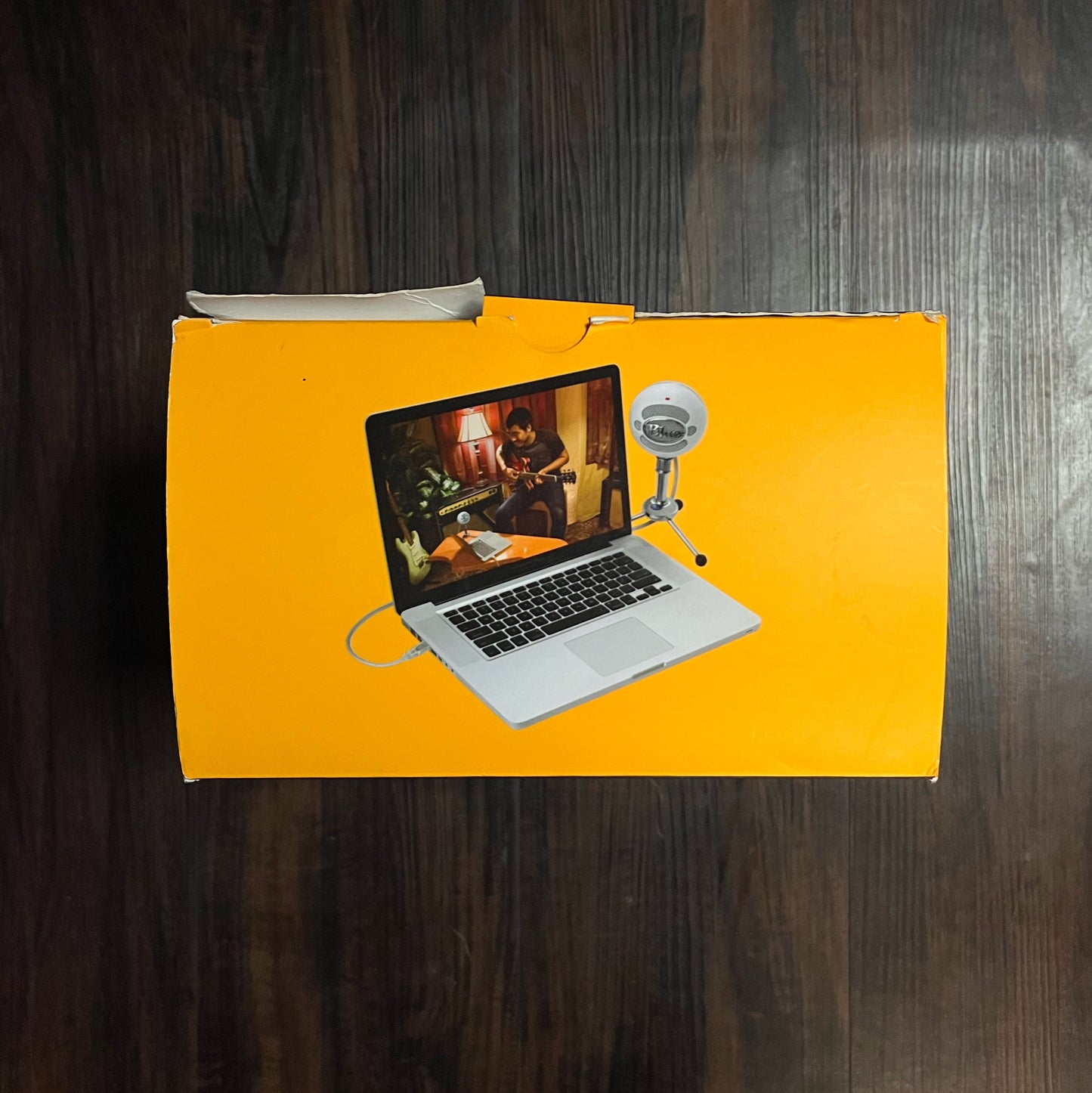 Blue Snowball USB Microphone for PC, Mac, Gaming, Recording, Streaming, Podcasting