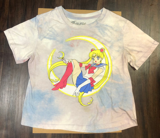 Sailor Moon Graphic Tshirt Size: Small